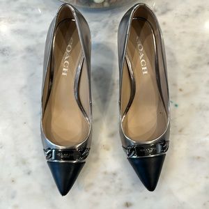 Coach New York Silver and Black kitten heels- 6,5